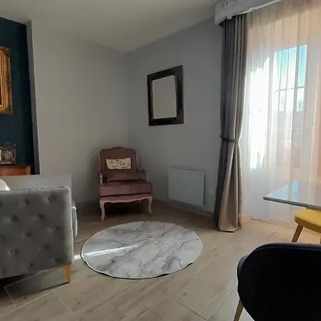 Manoir De La Fabregues 에스탱