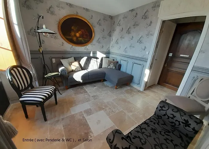 Manoir De La Fabregues Bed & Breakfast 4*