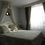 Couette-café Manoir De La Fabrègues 4*