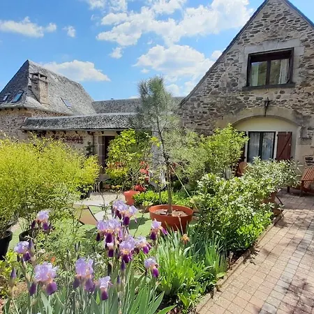 Manoir De La Fabregues Panzió Estaing