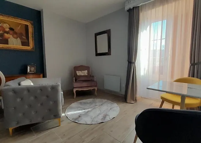 Manoir De La Fabregues エスタン