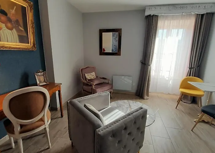 ベッド・アンド・ブレックファスト Manoir De La Fabregues エスタン